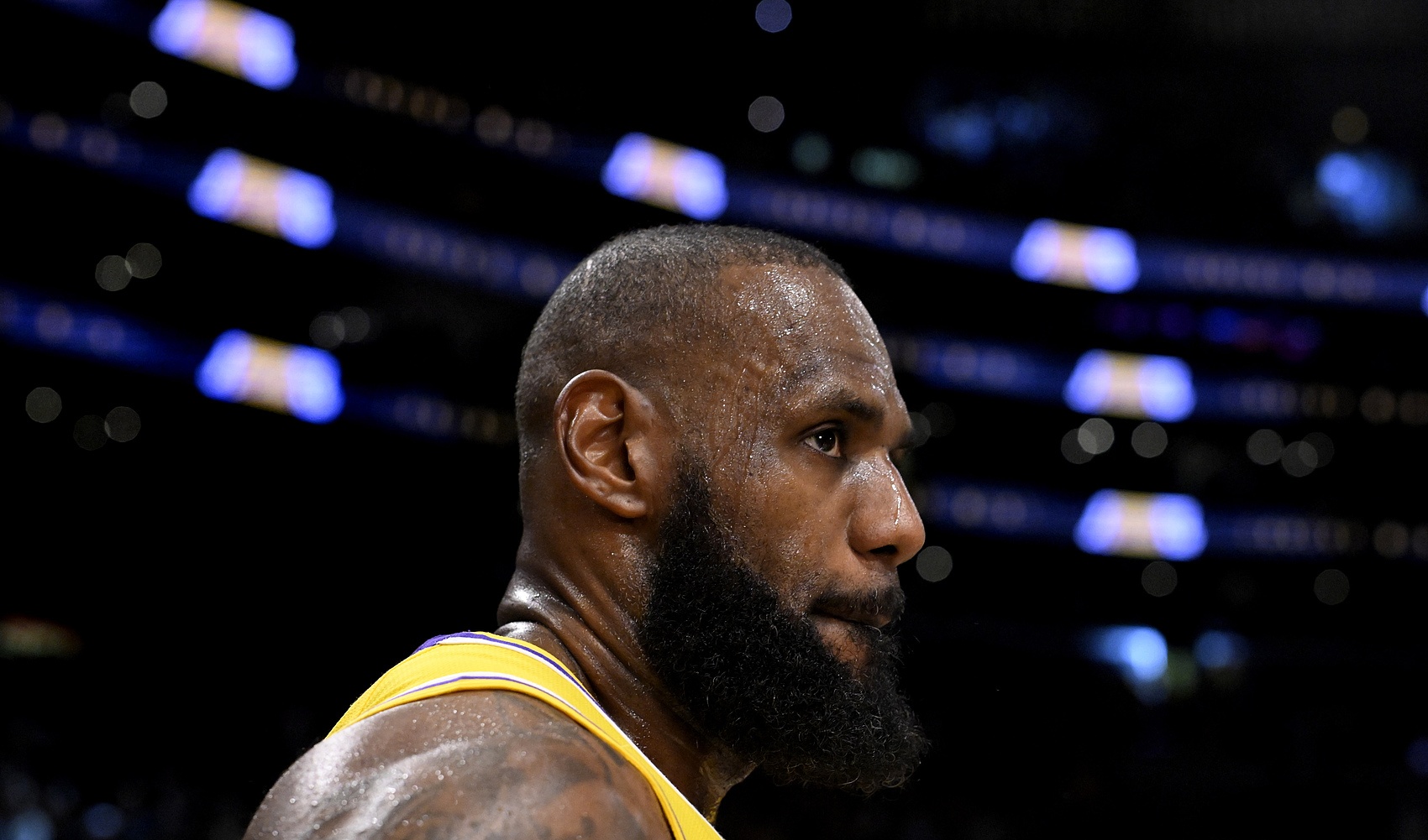 开云体育在线-美记：詹姆斯与亚马逊之间的合作关系 或促使其加入后者解说团队