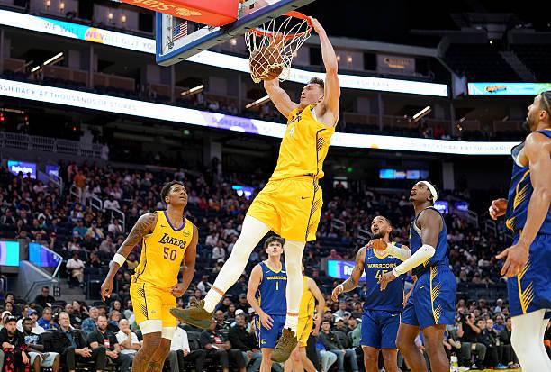 开云体育网址-咋回事儿啊？湖人侧翼新星在夏季联赛首场比赛的表现堪称灾难？