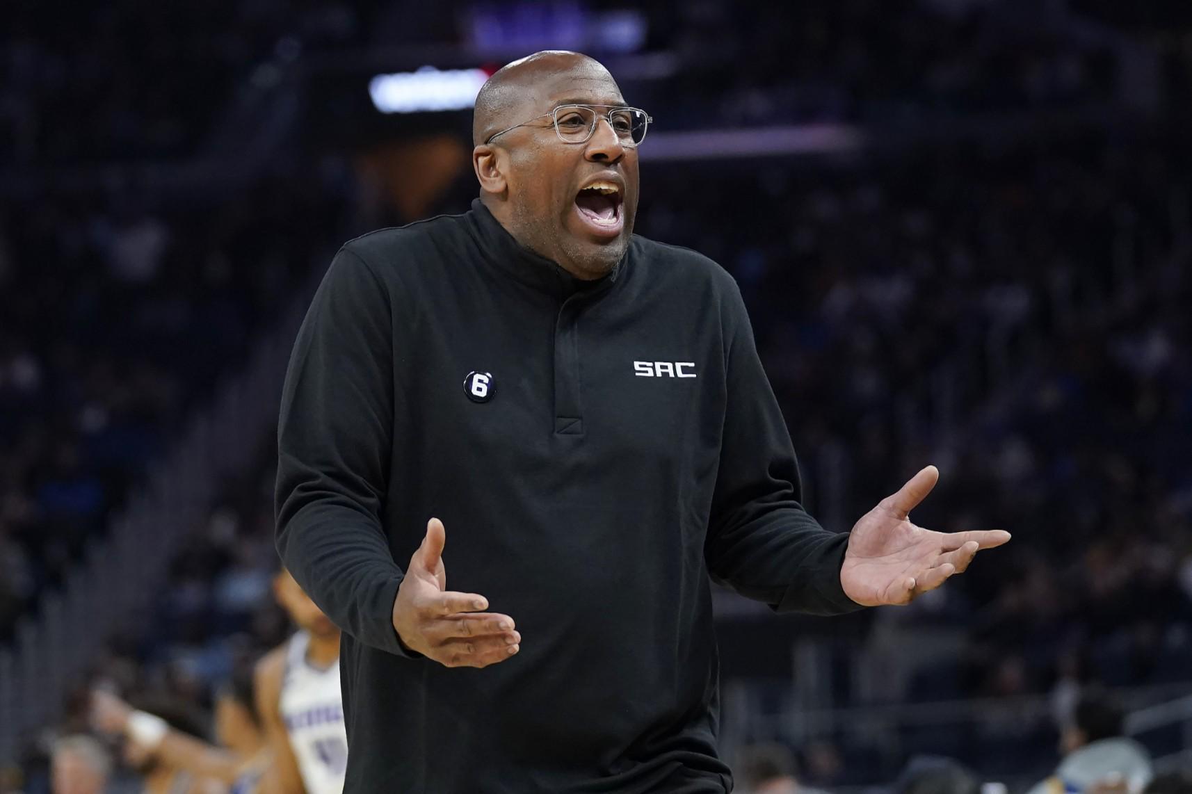 开云-记者：尼克斯将与迈克·布朗签订一份四年总金额为4000万美元的合同