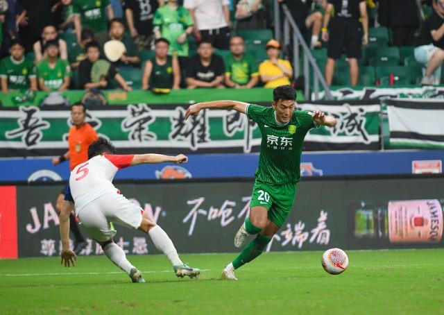 开云体育在线-八月双线抢分攻略受创 “工体魔咒”下申花金身告破